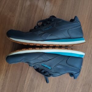 Reebok Classic Navy Bl Leather Sneakers with gum sole Mens size 10.5 Y2K Retro